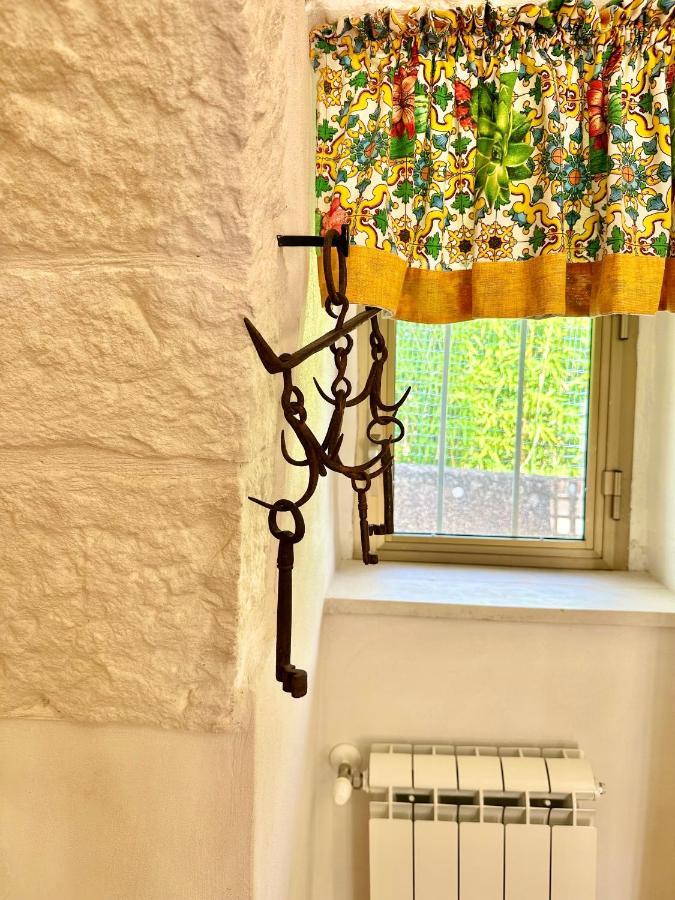 Trulli Fenice Martina Franca Bagian luar foto